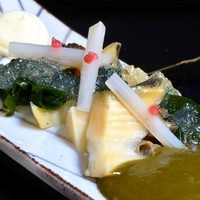 竹の子とワカメとアワビの酢の物
