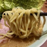 まだ洞くつ家 - 麺リフト。