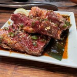 ホルモン屋 壺亭 - 厚切りハラミ