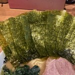 まだ洞くつ家 - 海苔増しは5枚150円。