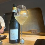 鮨 三心 - ル・ブリュン・セルヴネイ・メロディ・アン・セー・ブリュット
      NV（RM シャンパーニュ、フランス）
      葡萄品種：シャルドネ 100%