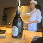 鮨 三心 - ブリス・ブジー・ブラン・ド・ノワールNV             （RM シャンパーニュフランス）
      葡萄品種：ピノ・ノワール 100%