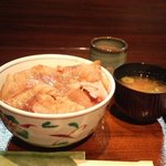 旬彩・和ダイニング 懐古亭 - 豚ﾛｰｽしょうが焼き丼