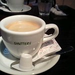 SHUTTERS - 食後のコーヒー