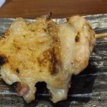 焼き鳥アポロ - 手羽先も熱々
