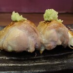 焼き鳥アポロ - この厚み、張り感。