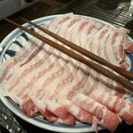 257203412 - 薩摩の黒豚。見よ、この画力。絶対うまいに決まっている。
