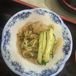 中国料理 頤和園 - キュウリの細さ比較