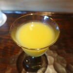 鮨 三心 - 玉蜀黍(長崎県産ゴールドラッシュ)の摺り流し冷製スープ