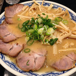 博多麺房 赤のれん 西麻布本店