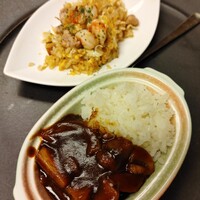 赤坂 津つ井 総本店 - 最後の〆　ハヤシライスと焼きめし