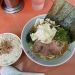 ラーメン よし家 - 