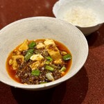 中華寝台 - 【追加】麻婆豆腐
      王道中の王道の美味しさ！