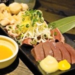 豚小家 - 2014.4 もつ刺し5点盛り（1,200円）手前から豚のレバ、ハツ、タン、ガツ、リンゲル