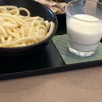 ファミリーレストラン だいまる - 美瑛豚カレーうどん(びえい牛乳付)