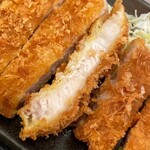 ファミリーレストラン だいまる - カツ断面