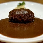 洋食 おがた - 「熊本阿蘇のあか牛」と「走る豚」ハンバーグ（200g）