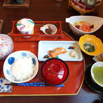 Wakamatsuya - 朝食セット。さあ、一日の始まりです！
