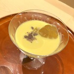 銀座 しのはら - 下の器に落として、とうもろこしのすり流しと混ぜていただきます