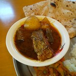 インディアン・レストラン　ロタ - 黒鯛と茄子とじゃがいものカレー