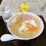 伊勢路 - 料理写真:中華そば　440円(税込)