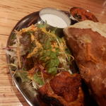 ナンの下には・・・