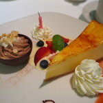 Morton's The Steakhouse - ニューヨークチーズケーキ、ダブルチョコムース、ミックスベリー