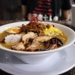 自家製麺 ら～めん かり屋 - カレーら～めん 炭焼きチキン乗せ