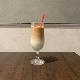 SALON Gaudium patisserie cafe_1