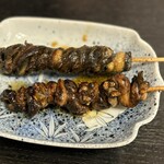 浅草 うなぎ さんしょ - ひれ巻（上）、肝焼き（下）　