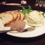 Ba Tsuru Kame - 鶏の白レバーパテとポテトサラダ(2品で525円)