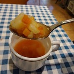 Basuta - スープは野菜たっぷりのミネストローネでした