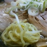 らーめん 佐々舟 - チャーシュー麺♪麺♪