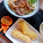滝音 - 肉うどん(小)、イカ天、エビ天