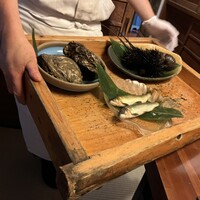 日本料理 梅林 - 天然アユ　岩牡蠣　殻うに