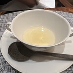 TATSUMI - 奥久慈のシャモのコンソメスープ。軽やか。大体飲んでしまった。