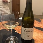TATSUMI - ペアリング3杯目。ブルゴーニュのオークセイ・デュレス村のドメーヌDujardinのシャルドネ。小さなワイナリーの優しいズッキーニのパスタ料理に合わせたワイン。