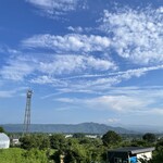 地粉や - お店の外から見える景色。心がスッとなる見晴らしの良さ。