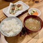 しんのすけ - 白めし(みそ汁・ぬかづけ付)、いわし天