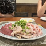 焼肉ホルモン 亀萬 - 