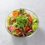 MEAT UP - 彩り野菜のサラダ