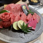 牛刺しと焼肉 仔虎 - 