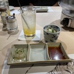 牛刺しと焼肉 仔虎 - 