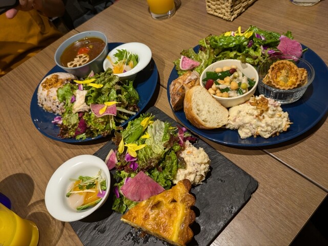BラリックテーブルディナーベルDinner Bell♡可愛いすずめ♡ ?media_id=3685711206988813912