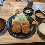 とんかつ専門店 とんくん - ヒレカツ４個定食