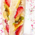 サンドイッチのタナカ - フルーツサンドイッチ