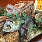 和歌山県加太産の地魚を中心に新鮮な魚料理を提供させていただきます。