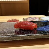 鮨 さいとう 麻布台 - マグロの赤身漬け