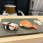 257303681 - タコとえび