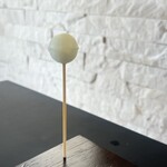 プレゼンテ スギ - お口直し(山椒の実アイスキャンディー)